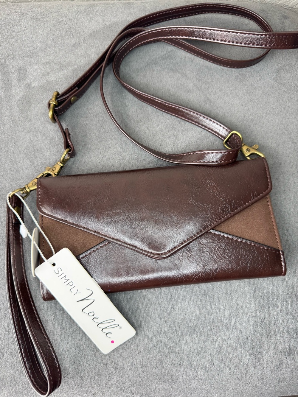Simply Noelle NWT Chocolate Brown Convertible Wallet Crossbody RFID Wristlet